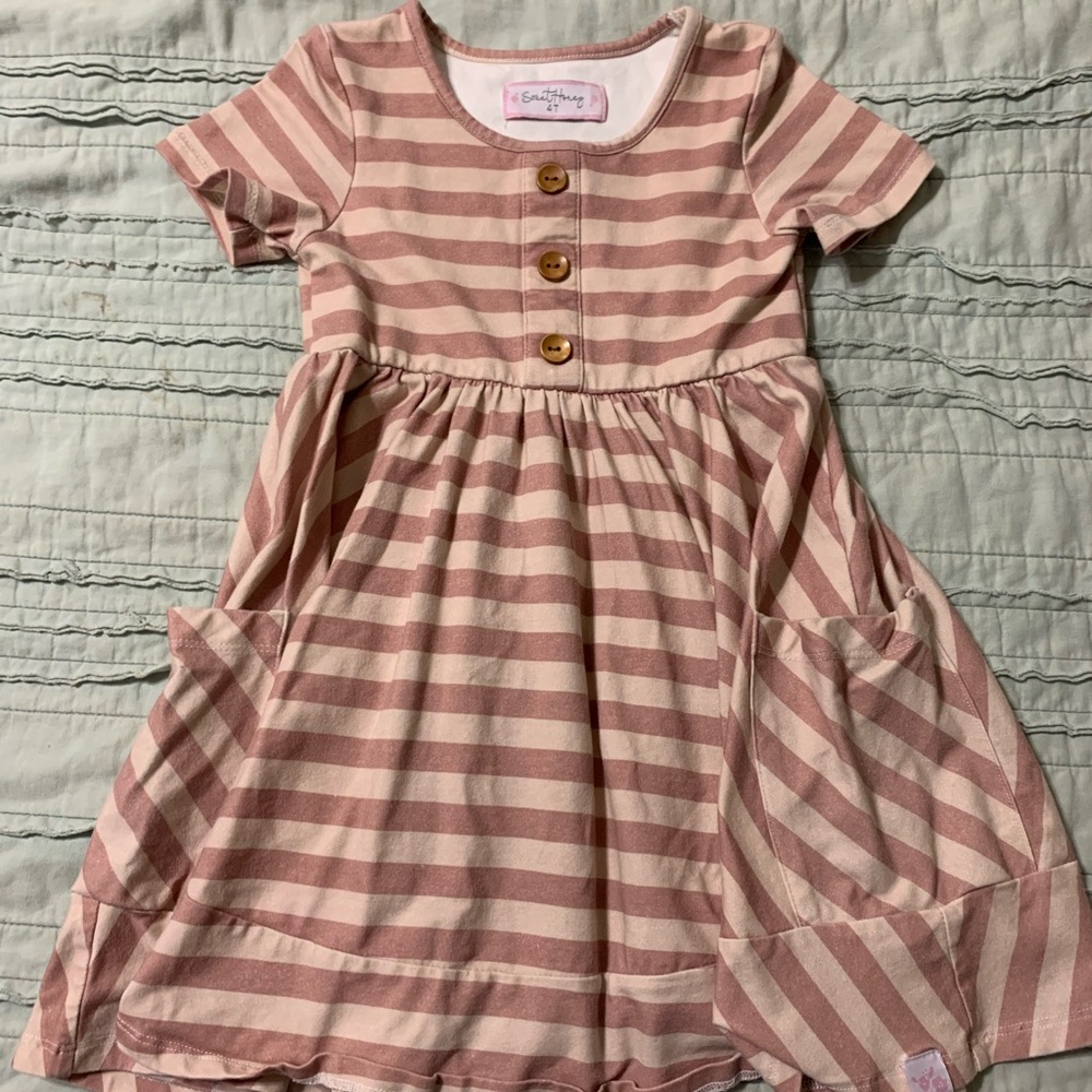 Sweet Honey pocket dress 4t